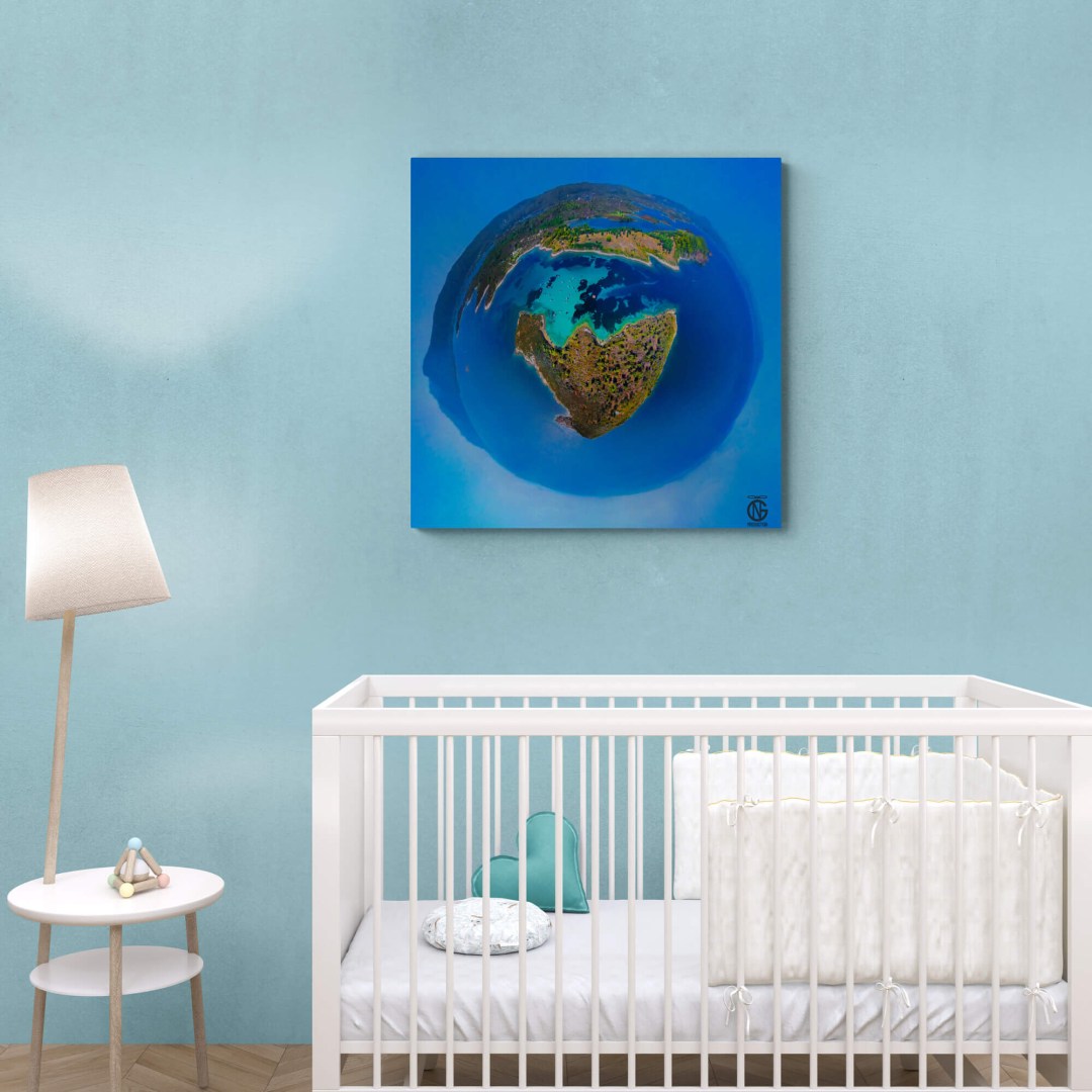 Nursery room with soothing blue 360° seascape canvas — Diaporos Island